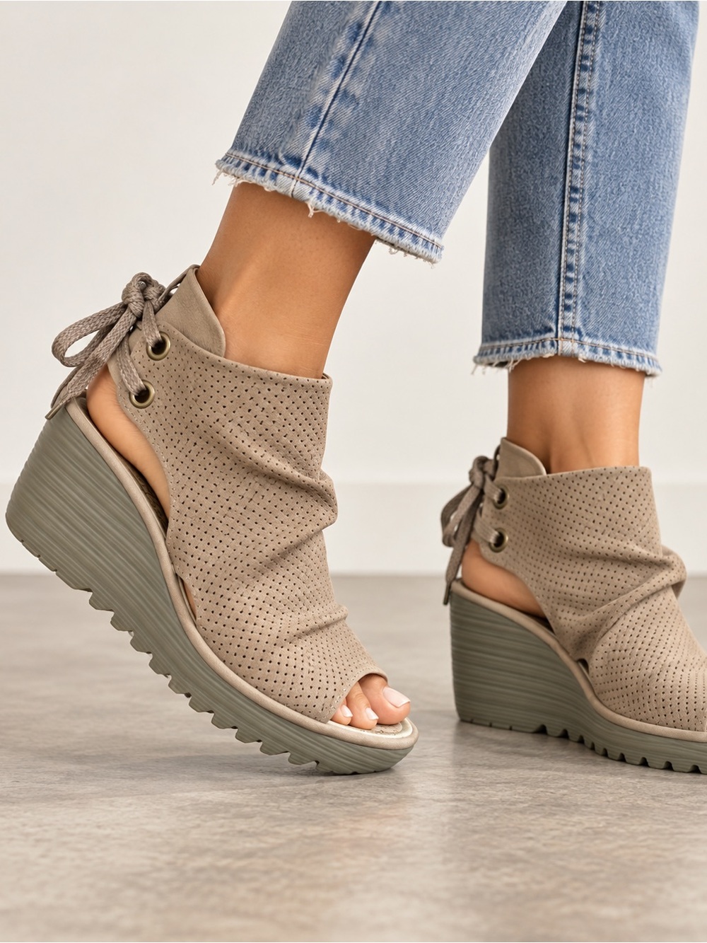 Fly London Yema Peep Toe Wedge leather perforated lace up sandal shoes EU39
